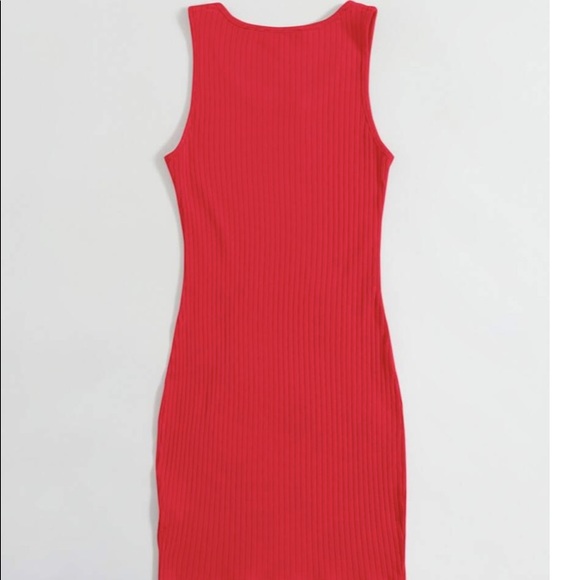 Red Dress - Picture 2 of 7